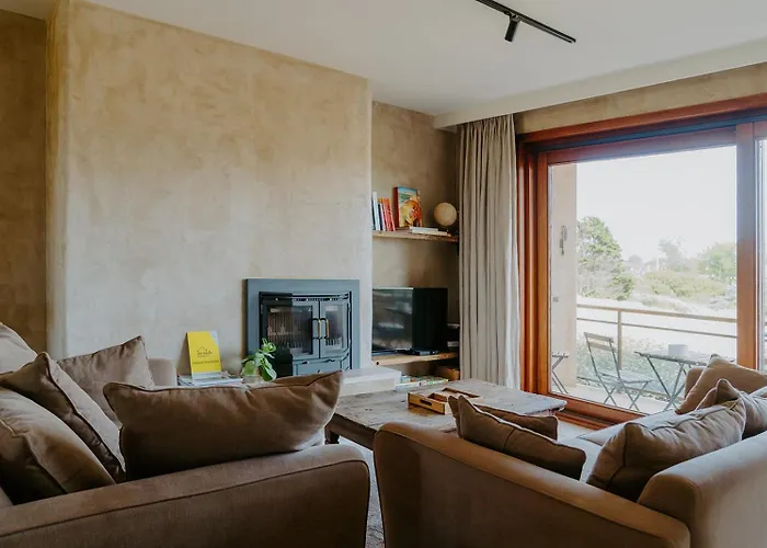 Prachtig, Rustig En Ruim Appartement Vlakbij Zee